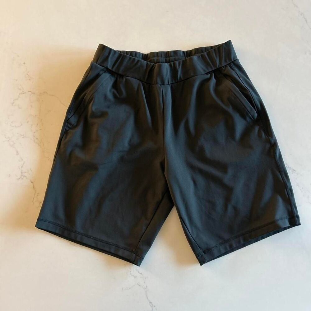 32-degrees Men's Black and Grey Shorts